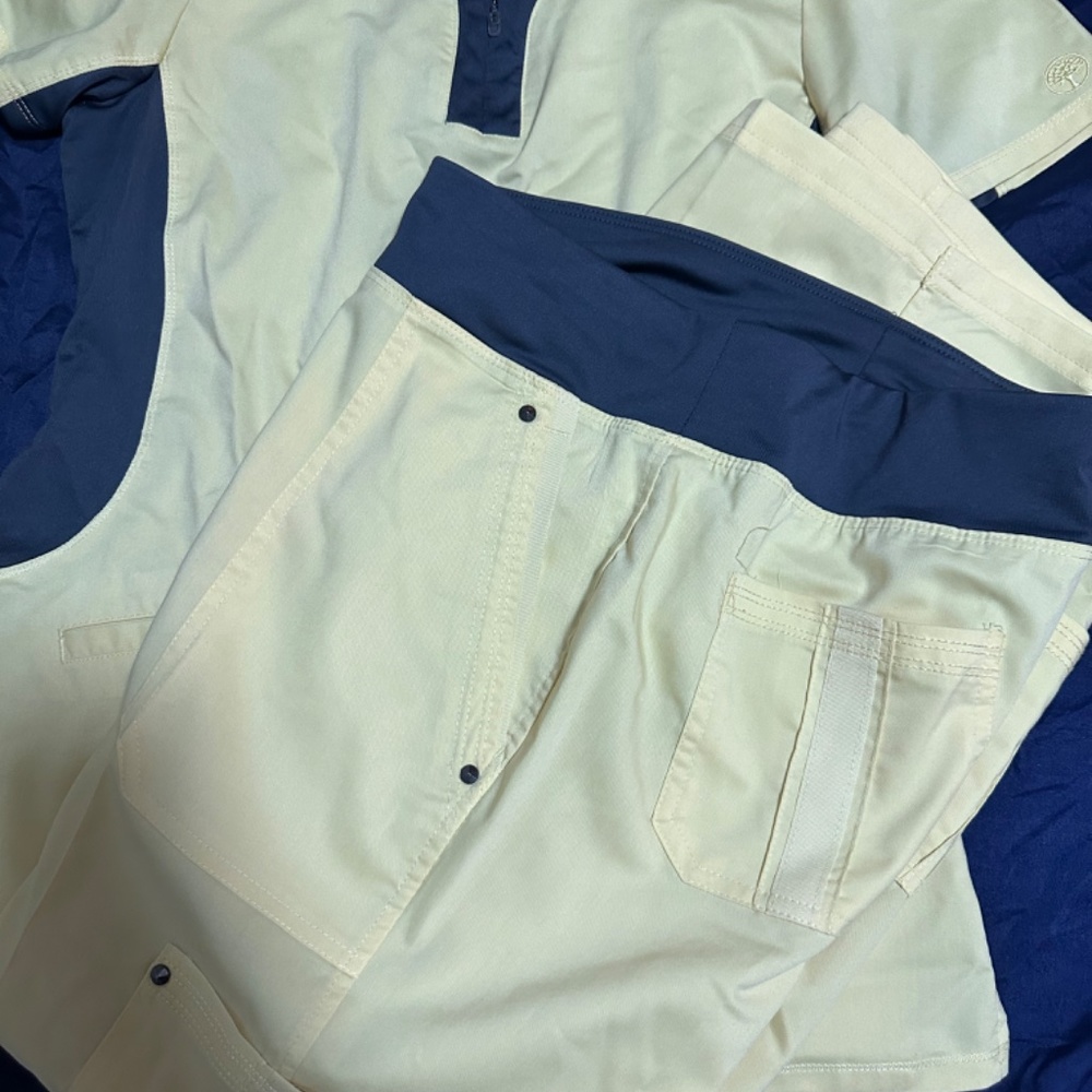 Uniform Scrub Set - Picture 10 of 15